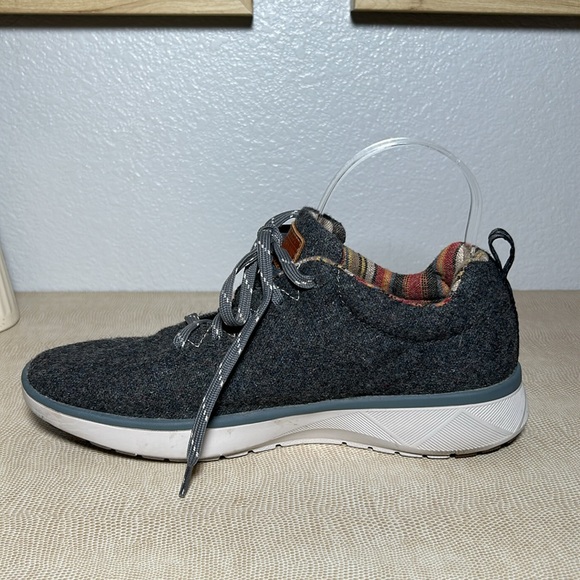 Pendleton Wool Women's Lace-Up Water-Resistant Wool Sneaker 7.5 - Picture 7 of 15